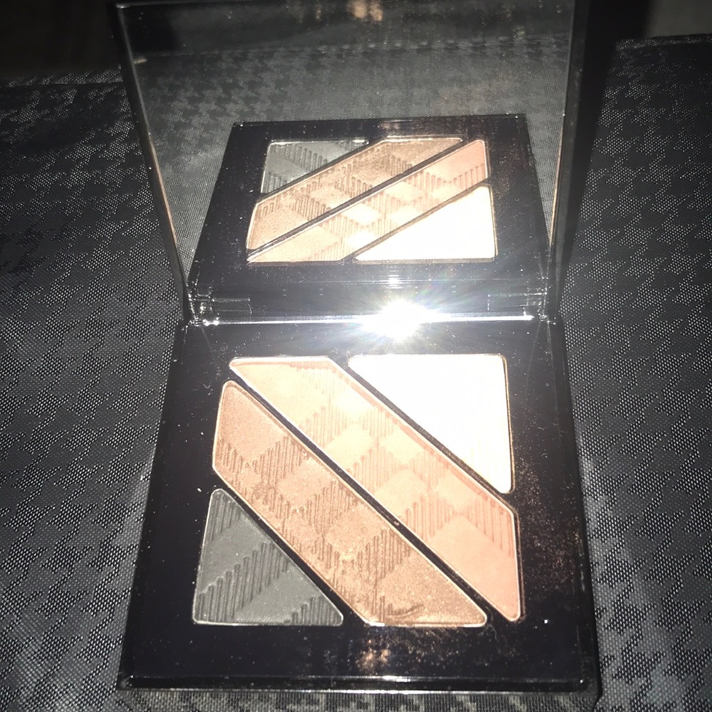 Burberry eye palette